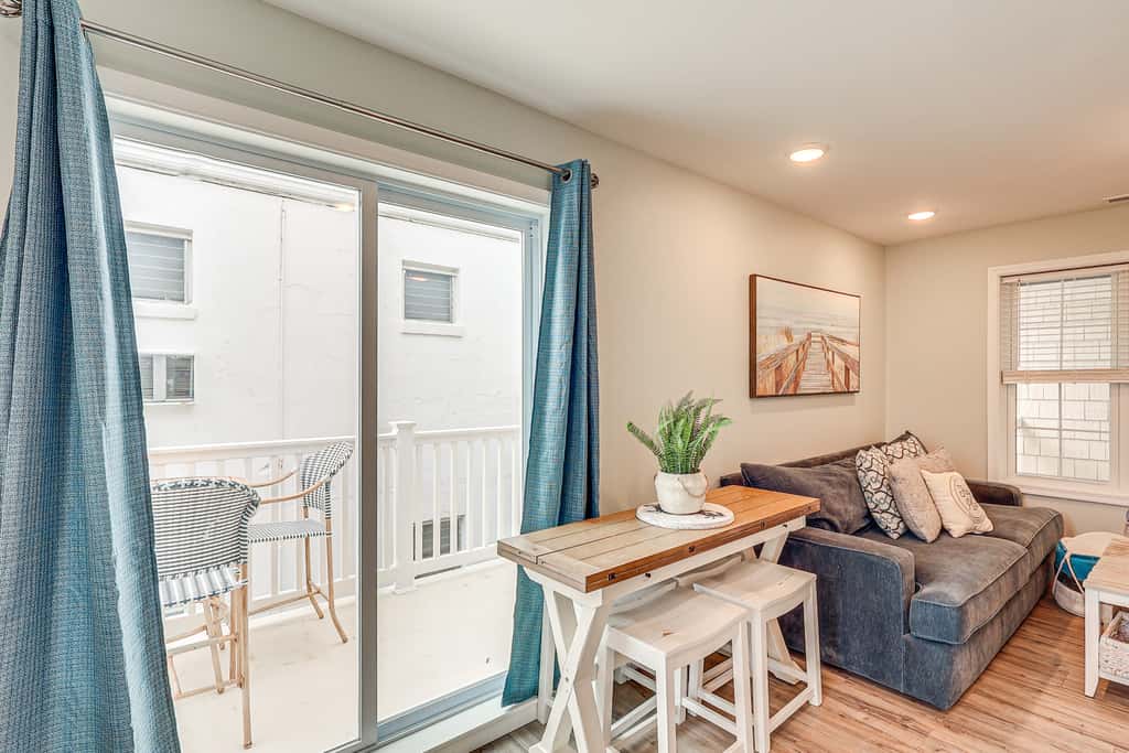 Wildwood Condo w/ Pool Access, Walk to Beach