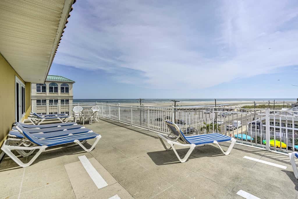 North Wildwood Condo - Beach Across Street!