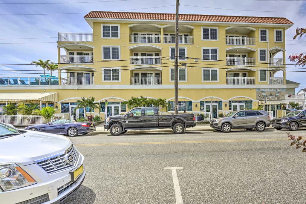 North Wildwood Condo - Beach Across Street!