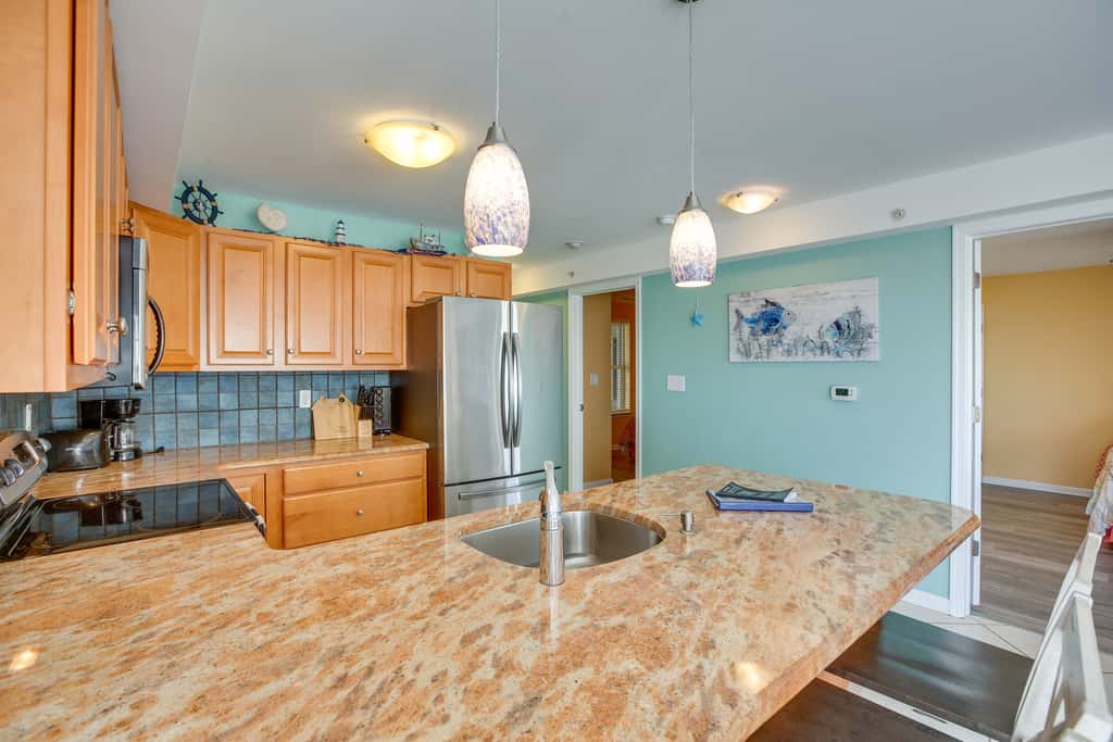 North Wildwood Condo - Beach Across Street!