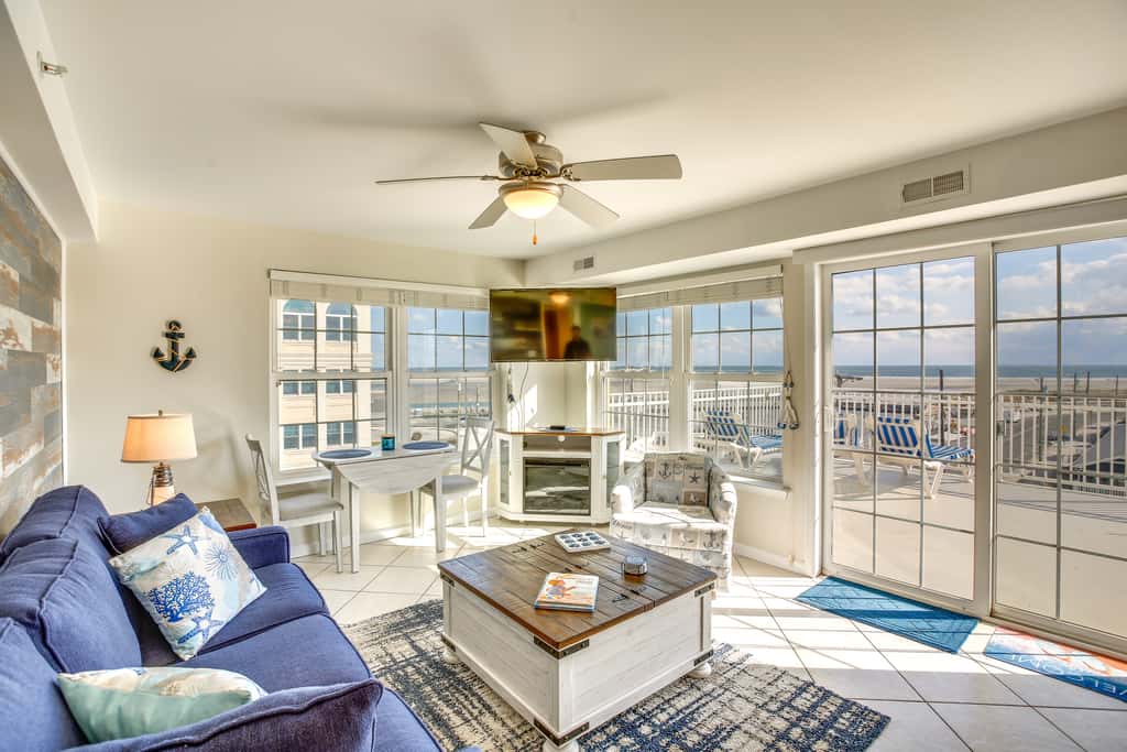 North Wildwood Condo - Beach Across Street!