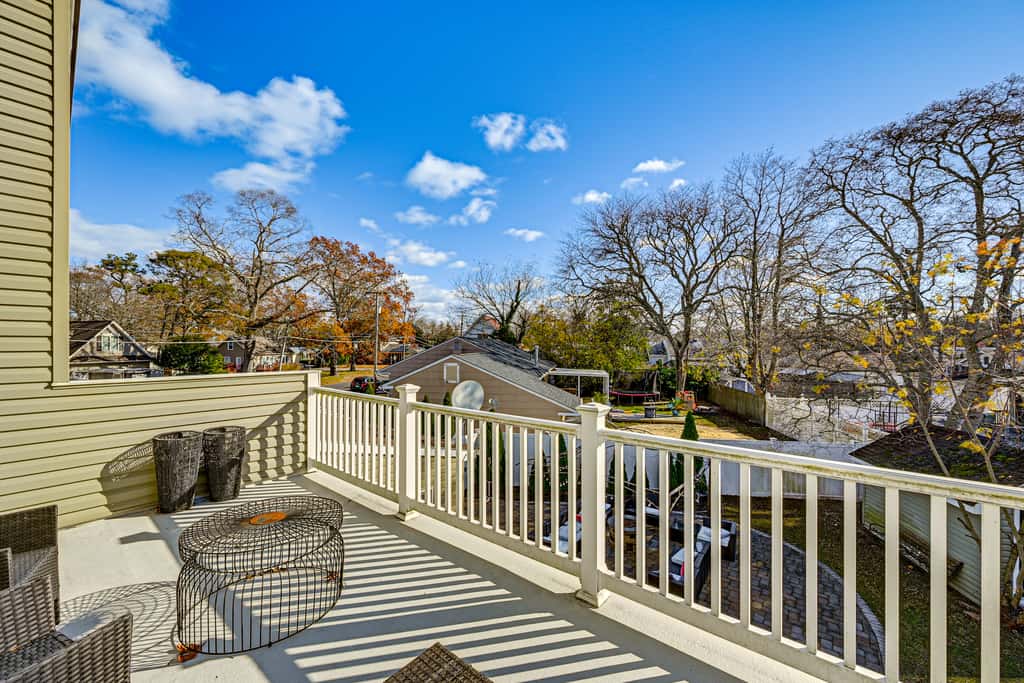 < 1 Mi to Ocean Gate Beach! Lovely Home w/ Hot Tub