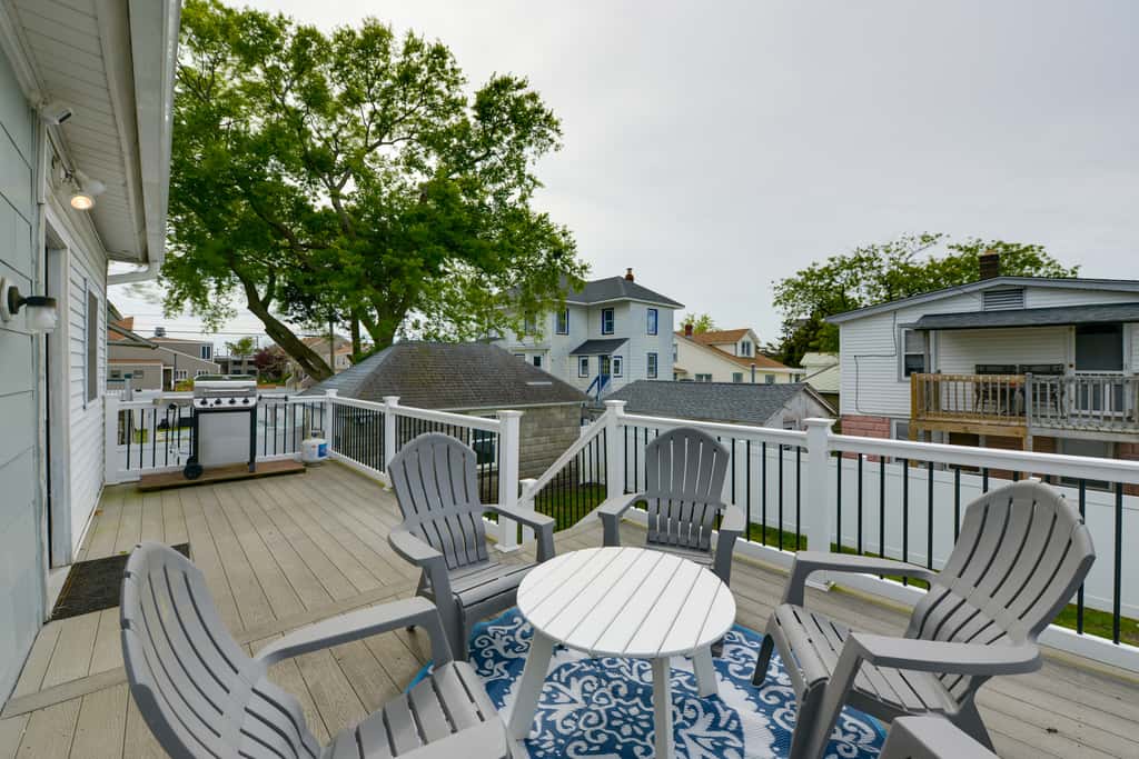 North Wildwood Home w/ Porch ~ 3 Blocks to Beach!