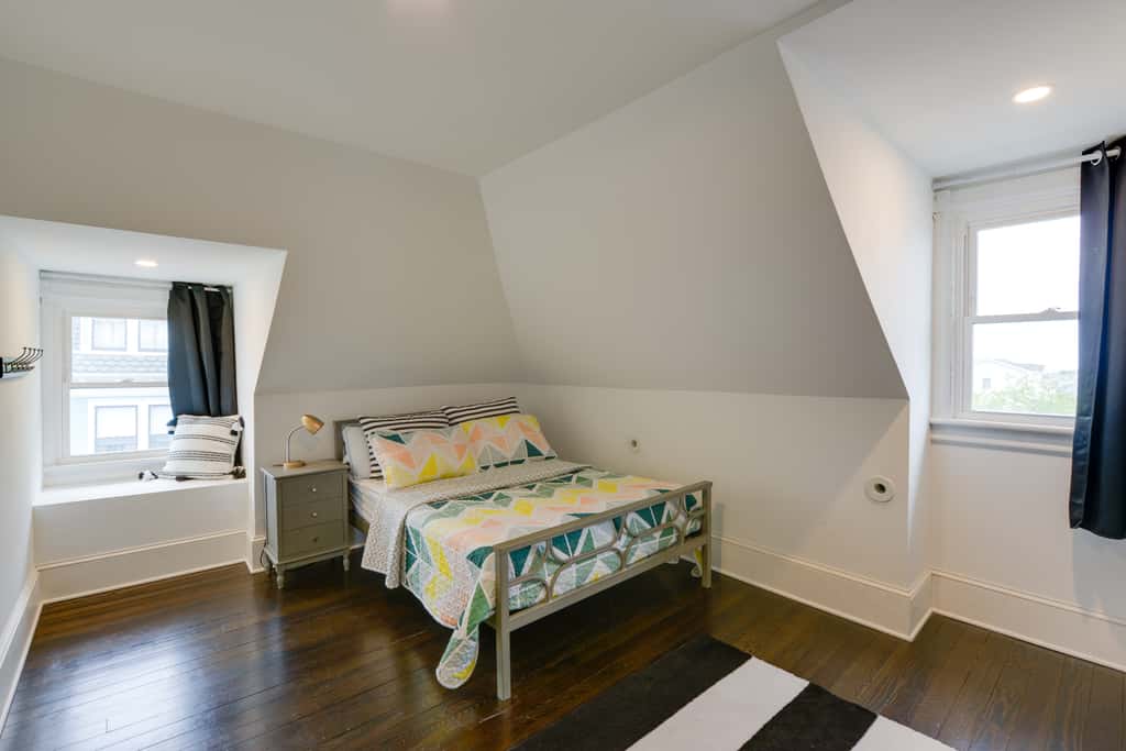 North Wildwood Home w/ Porch ~ 3 Blocks to Beach!