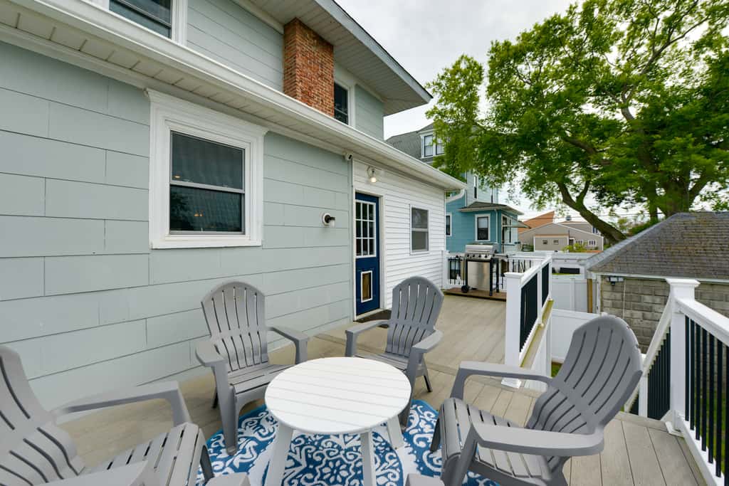 North Wildwood Home w/ Porch ~ 3 Blocks to Beach!
