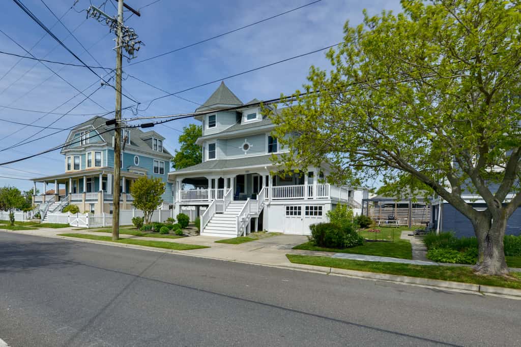 North Wildwood Home w/ Porch ~ 3 Blocks to Beach!