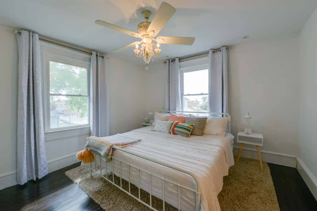 North Wildwood Home w/ Porch ~ 3 Blocks to Beach!