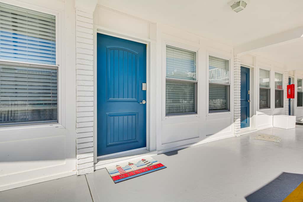 Wildwood Crest Condo w/ Pool & Beach Access!
