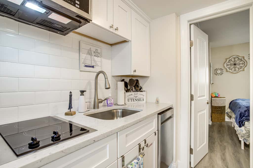 Wildwood Crest Condo w/ Pool & Beach Access!