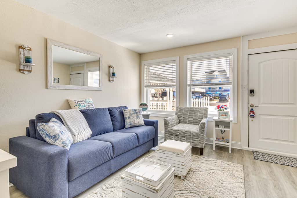 Wildwood Crest Condo w/ Pool & Beach Access!