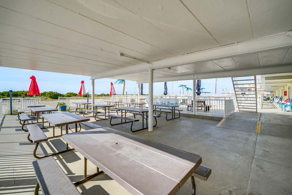 Walk to Shore: Wildwood Crest Studio w/ Pool View!