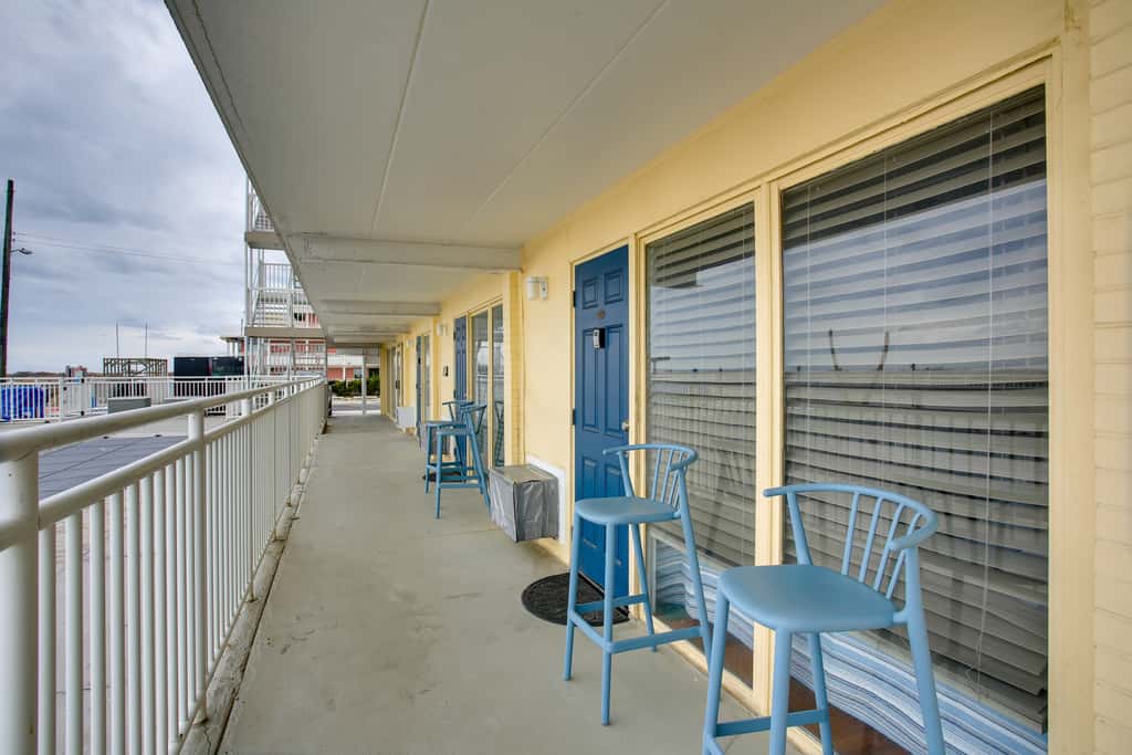 Walk to Shore: Wildwood Crest Studio w/ Pool View!