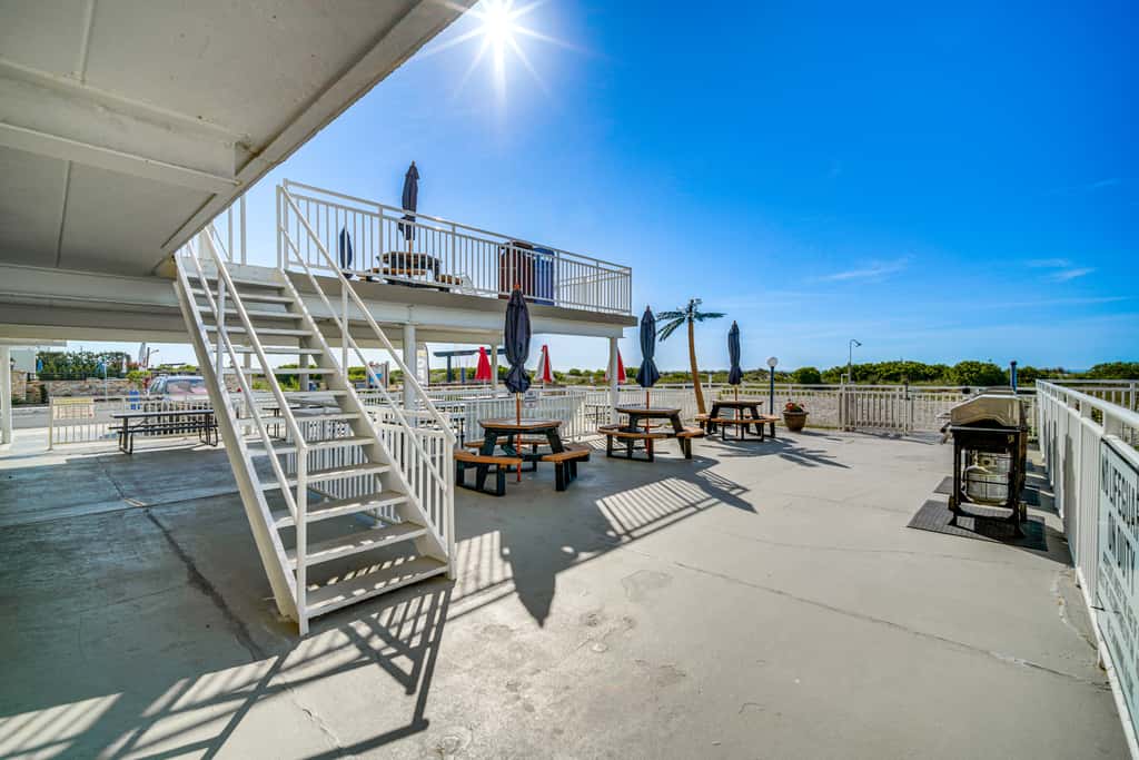Beachfront Condo in Wildwood Crest w/ Pool Access!