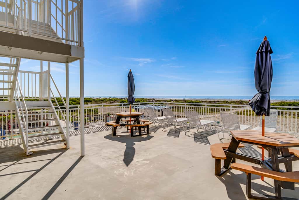 Beachfront Condo in Wildwood Crest w/ Pool Access!
