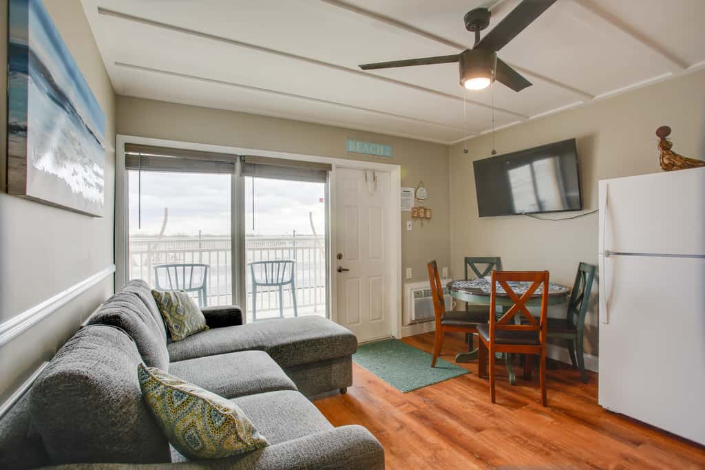 Beachfront Condo in Wildwood Crest w/ Pool Access!