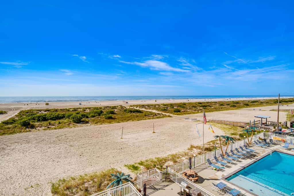 Beachfront Condo in Wildwood Crest w/ Pool Access!