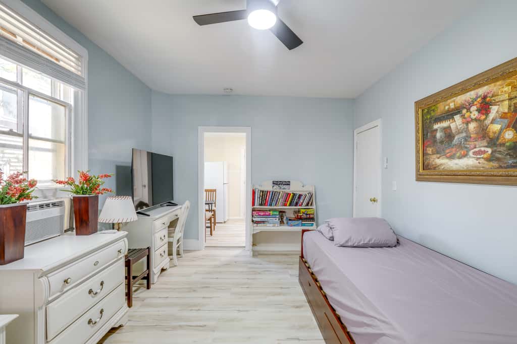 Walk to Beach & Dtwn: Apt in Ocean Grove