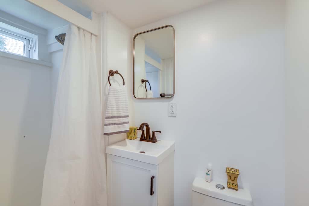Walk to Beach & Dtwn: Apt in Ocean Grove