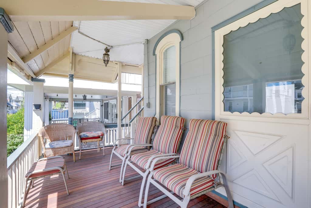 Walk to Beach & Dtwn: Apt in Ocean Grove