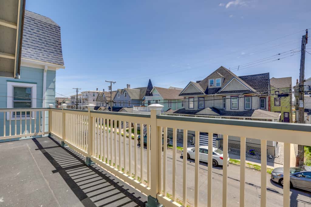 2 Blocks to Beach: Sunny Ocean Grove Apartment