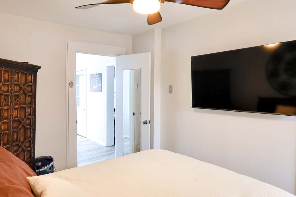 5 Blocks to Beach: Apt w/ Balcony in Ocean Grove!