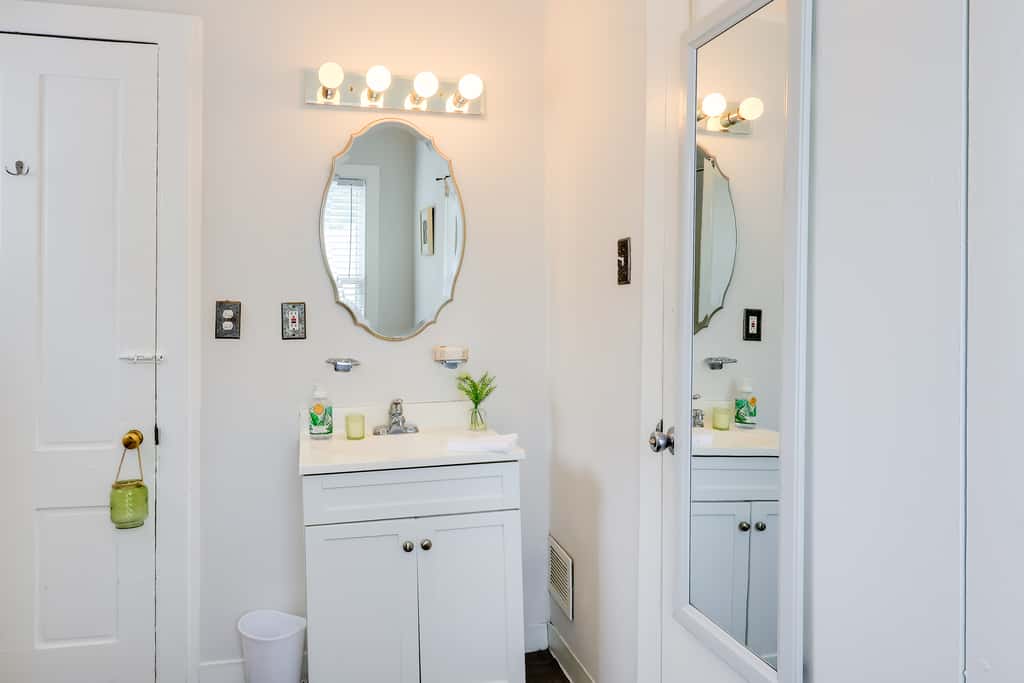 5 Blocks to Beach: Apt w/ Balcony in Ocean Grove!
