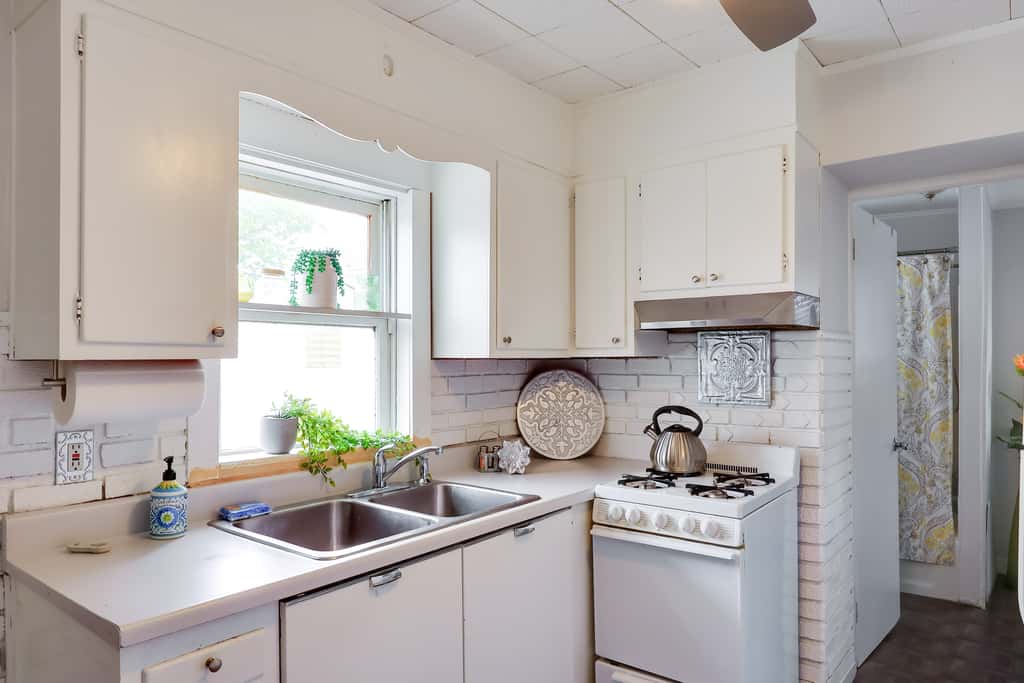 5 Blocks to Beach: Apt w/ Balcony in Ocean Grove!