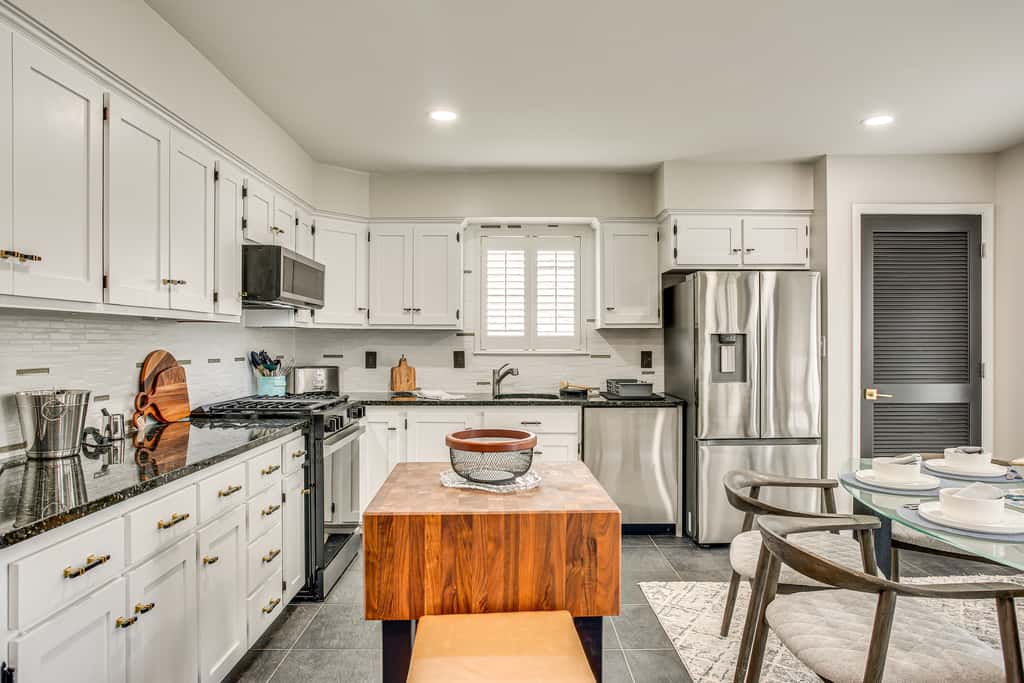 Luxe & Cozy Gem: Walk to Beach & Boardwalk - Bikes