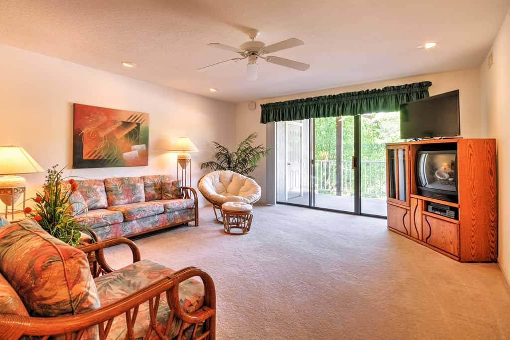 Tranquil Osage Beach Condo w/ Waterfront Decks!