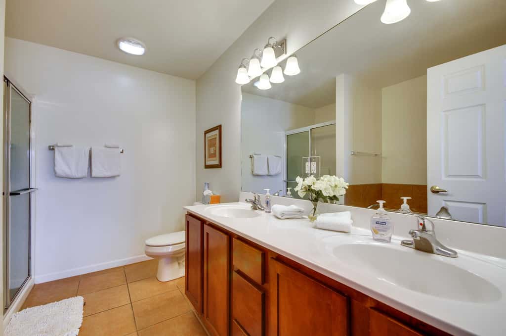 Lakefront Osage Beach Condo: Dock Your Boat Here!
