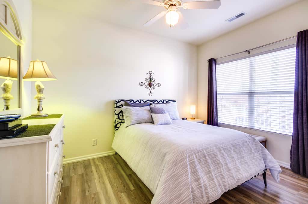 Lakefront Osage Beach Condo: Dock Your Boat Here!