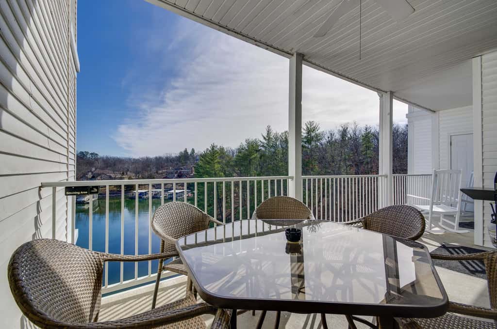 Lakefront Osage Beach Condo: Dock Your Boat Here!
