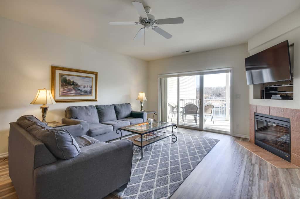 Lakefront Osage Beach Condo: Dock Your Boat Here!