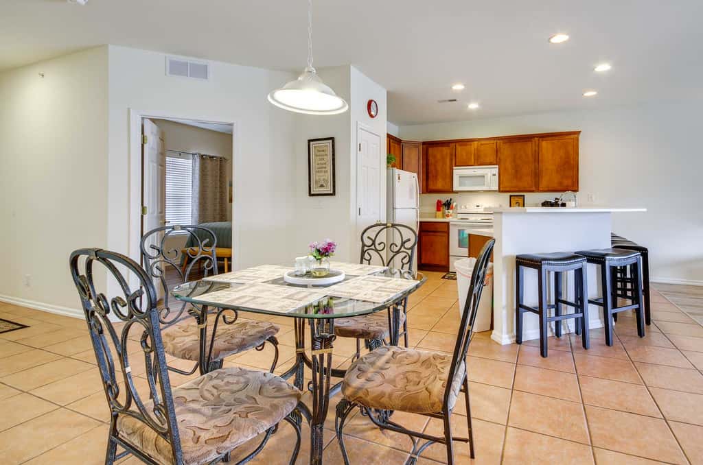 Lakefront Osage Beach Condo: Dock Your Boat Here!