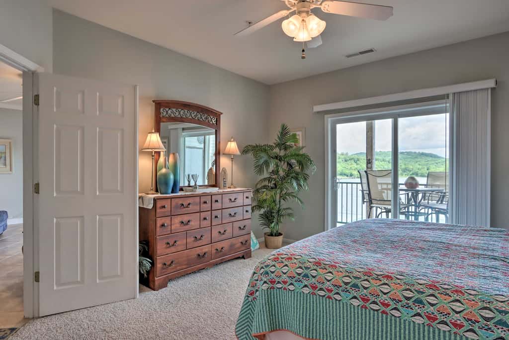Balcony & Seasonal Pool: Lakefront Ozark Condo