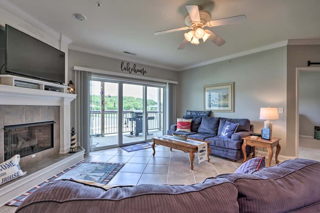 Balcony & Seasonal Pool: Lakefront Ozark Condo
