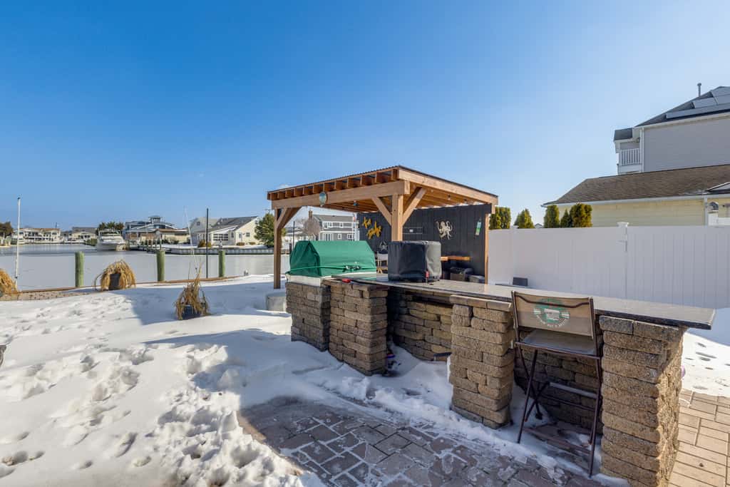 Canal-Front Backyard Oasis! Jersey Shore Retreat