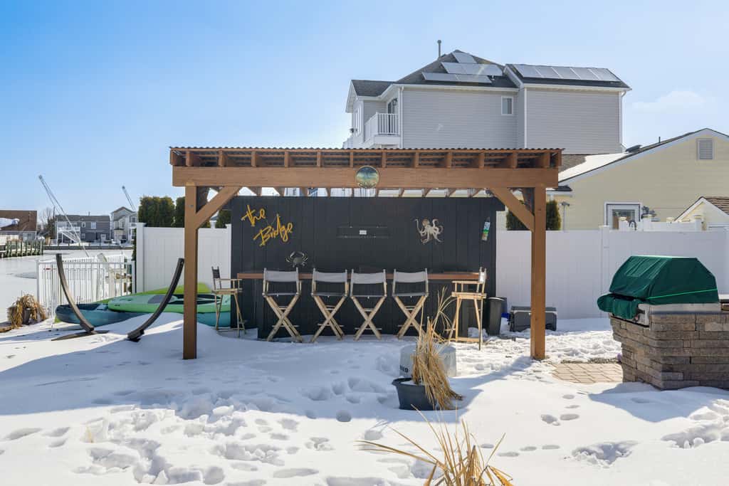 Canal-Front Backyard Oasis! Jersey Shore Retreat