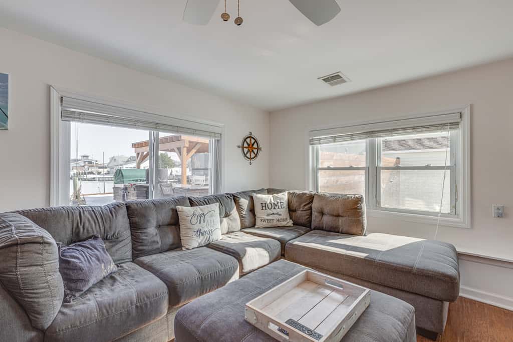 Canal-Front Backyard Oasis! Jersey Shore Retreat