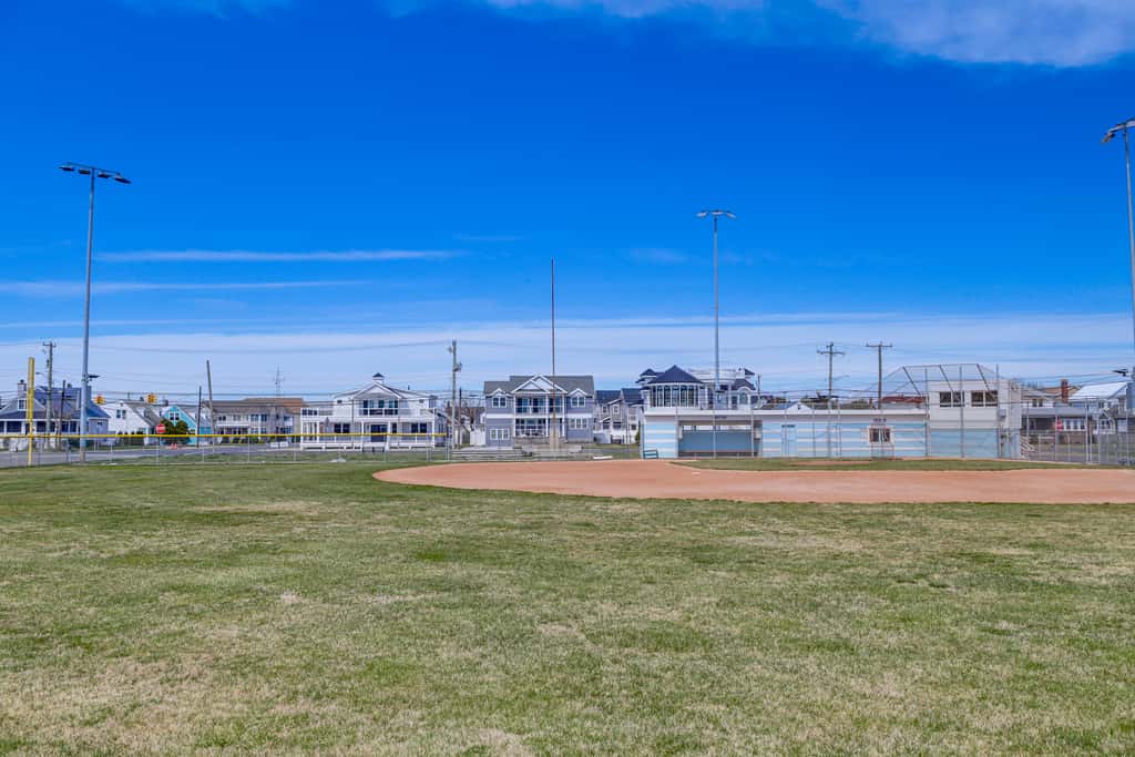 Walk to Beach & Boardwalk! Wildwood Crest Getaway