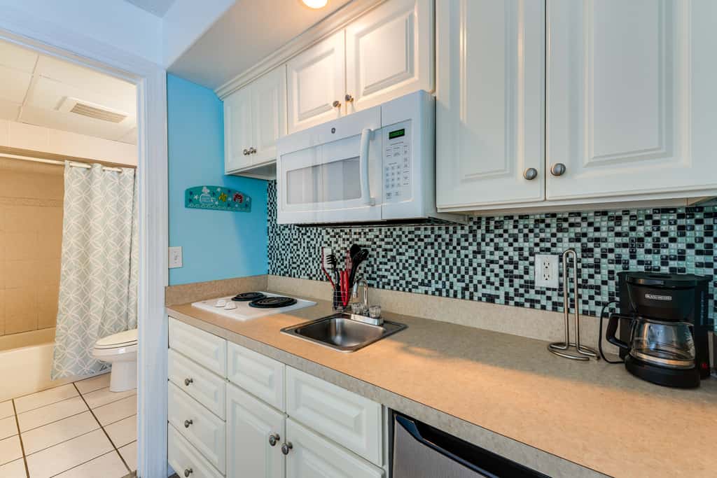 Walk to Shore! Family Haven w/ Pool in Ocean City