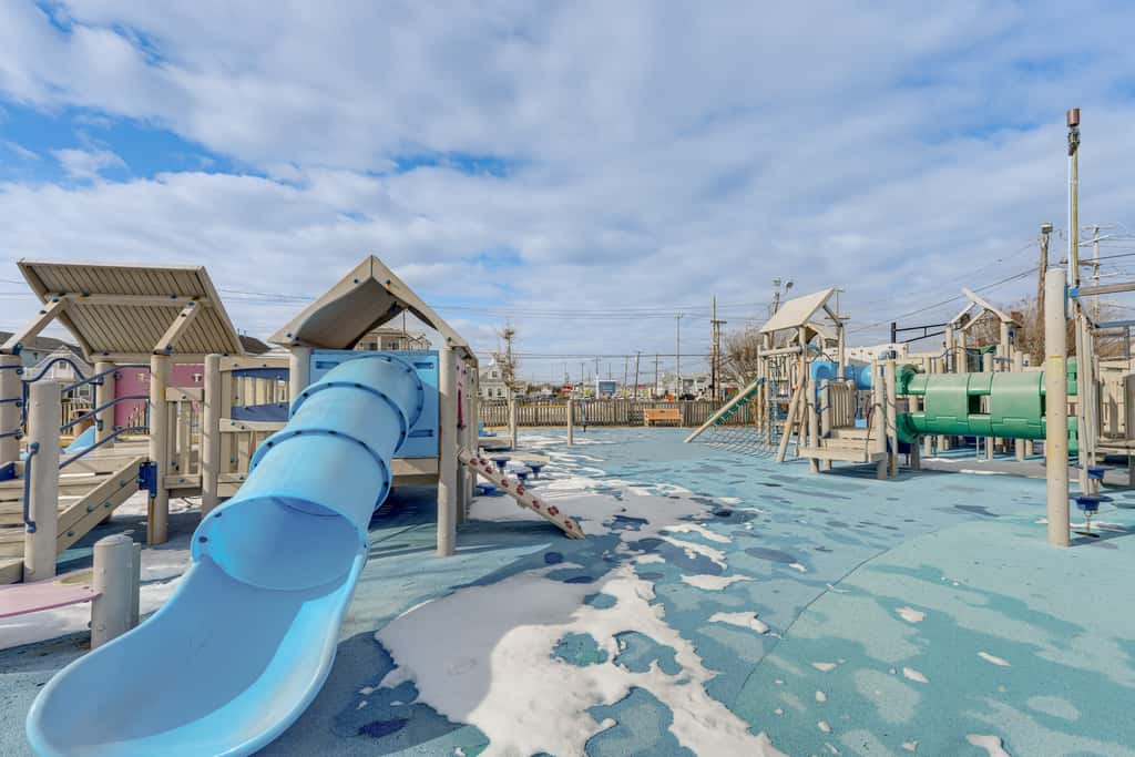 Walk to Shore! Family Haven w/ Pool in Ocean City