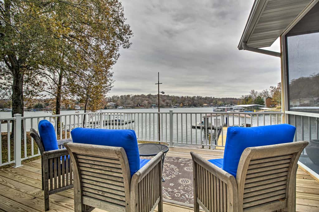 ‘Lily Pad’ Oasis w/ Dock on Lake of the Ozarks!