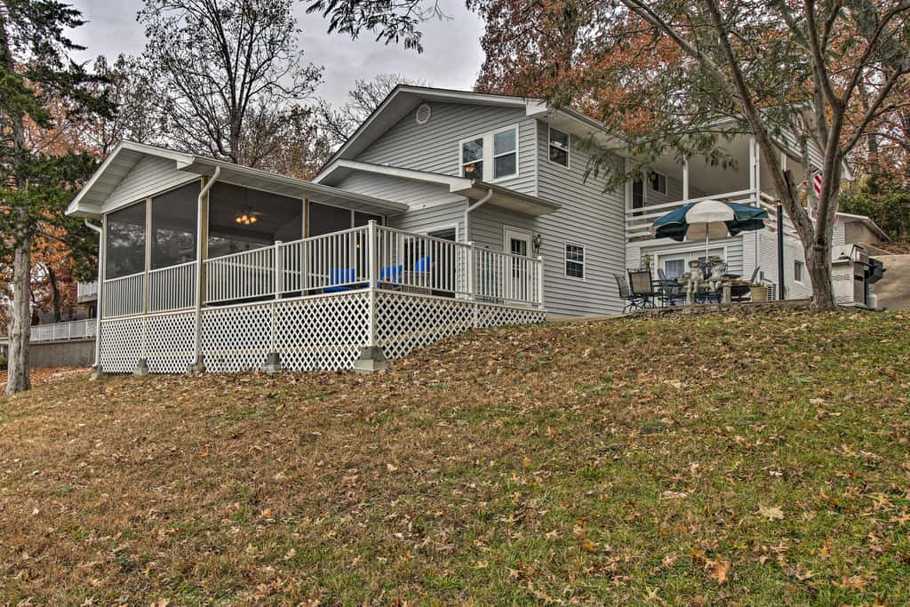 ‘Lily Pad’ Oasis w/ Dock on Lake of the Ozarks!