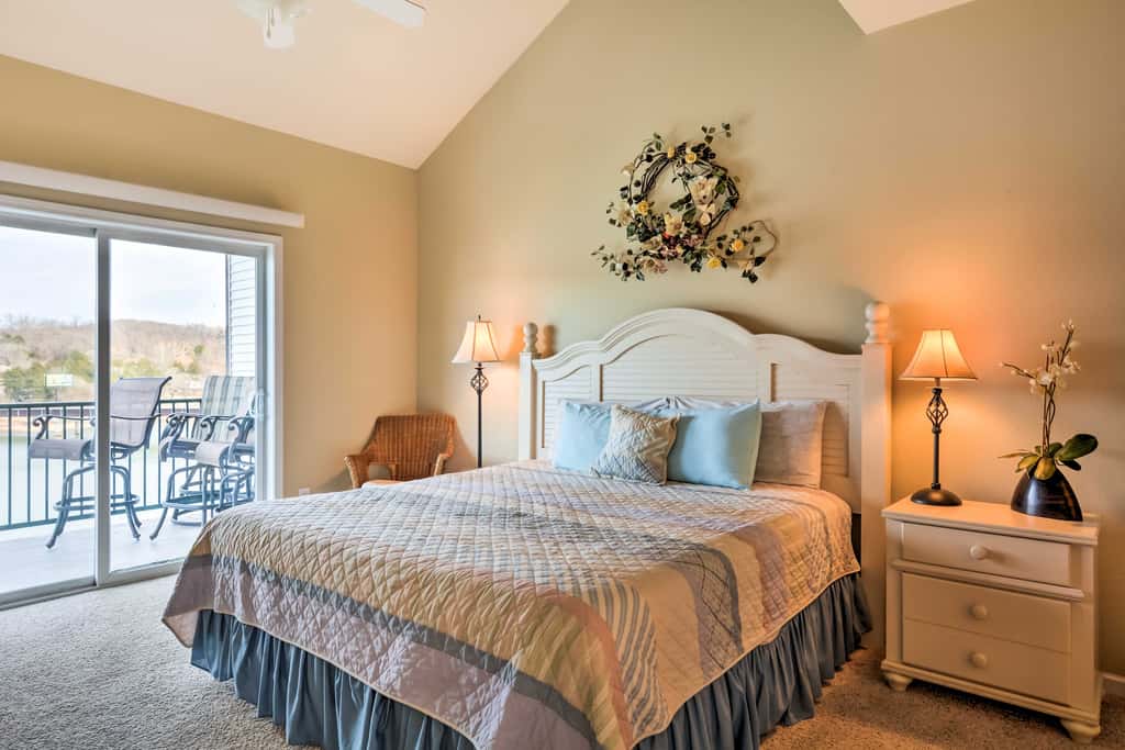 2 Pools! Group-Friendly Unit on Lake of the Ozarks