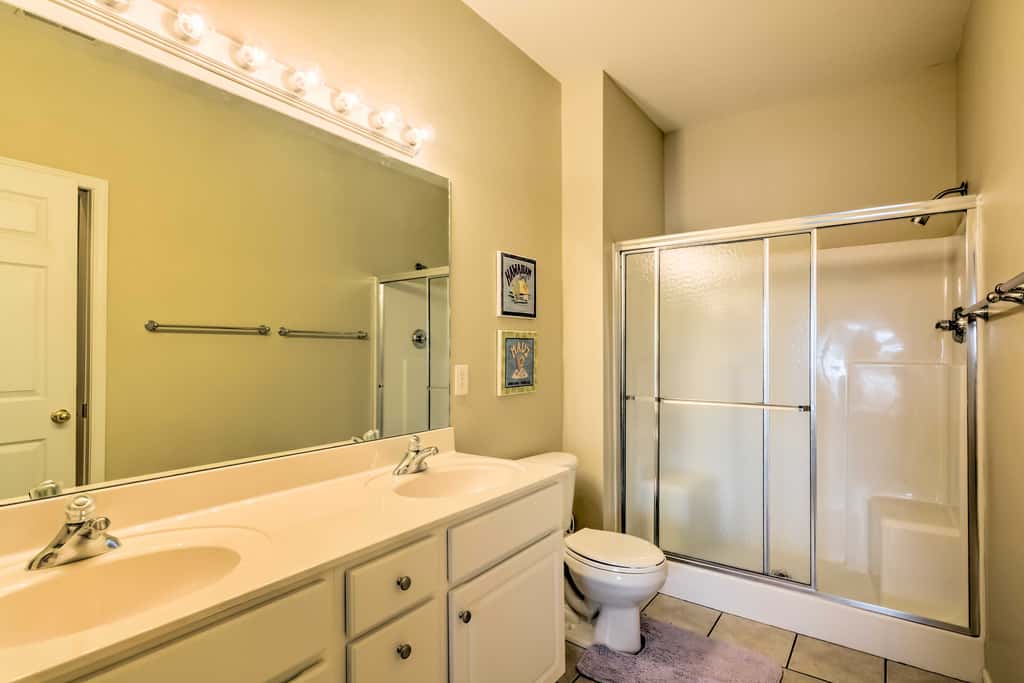 2 Pools! Group-Friendly Unit on Lake of the Ozarks