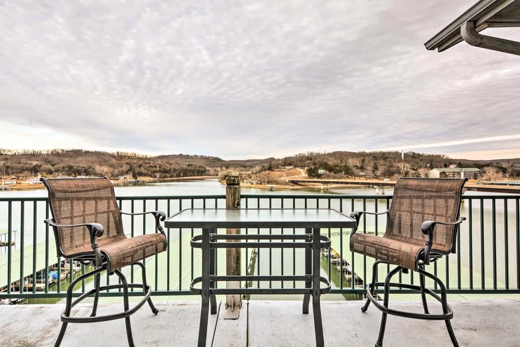 2 Pools! Group-Friendly Unit on Lake of the Ozarks