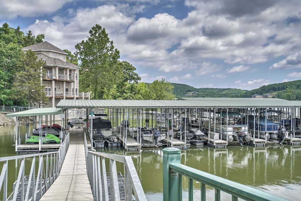 2 Pools! Group-Friendly Unit on Lake of the Ozarks