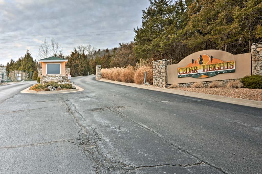 2 Pools! Group-Friendly Unit on Lake of the Ozarks