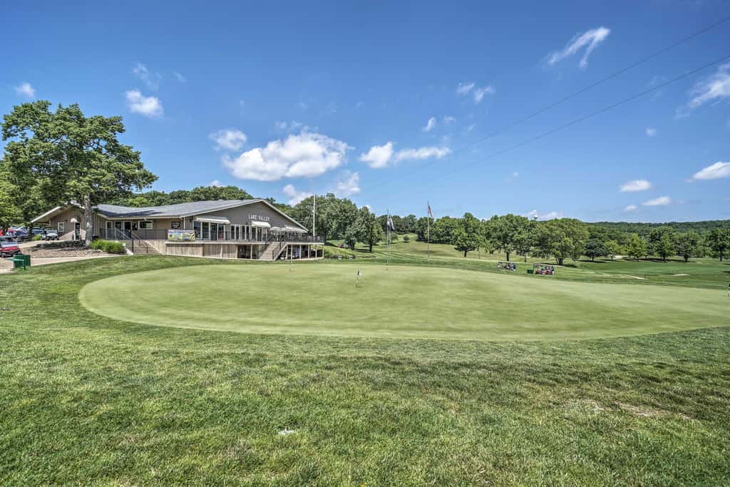 2 Pools! Group-Friendly Unit on Lake of the Ozarks